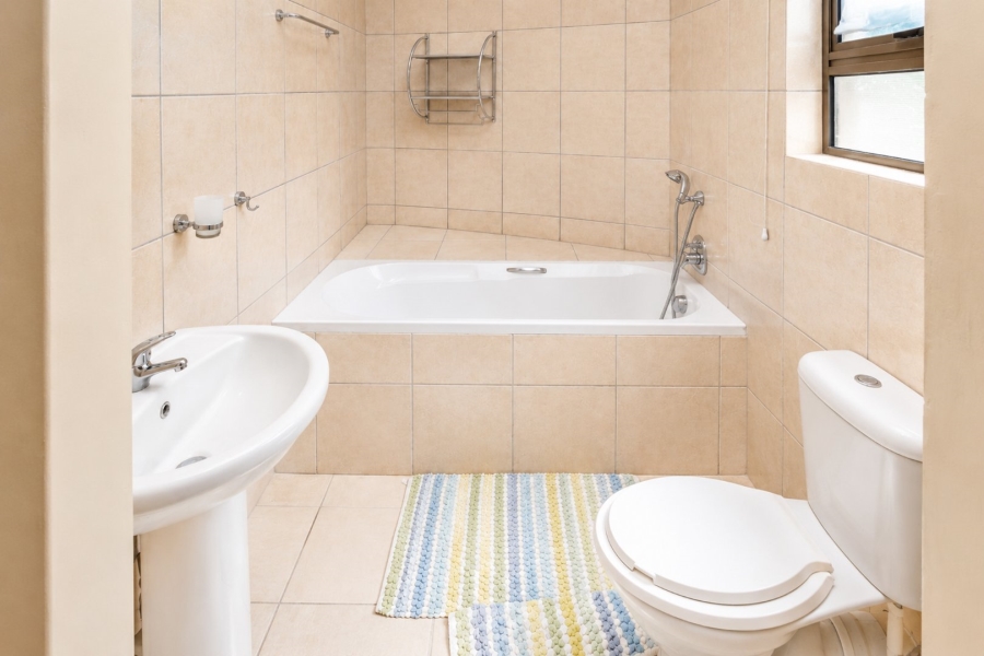 4 Bedroom Property for Sale in Kosmos Ridge North West